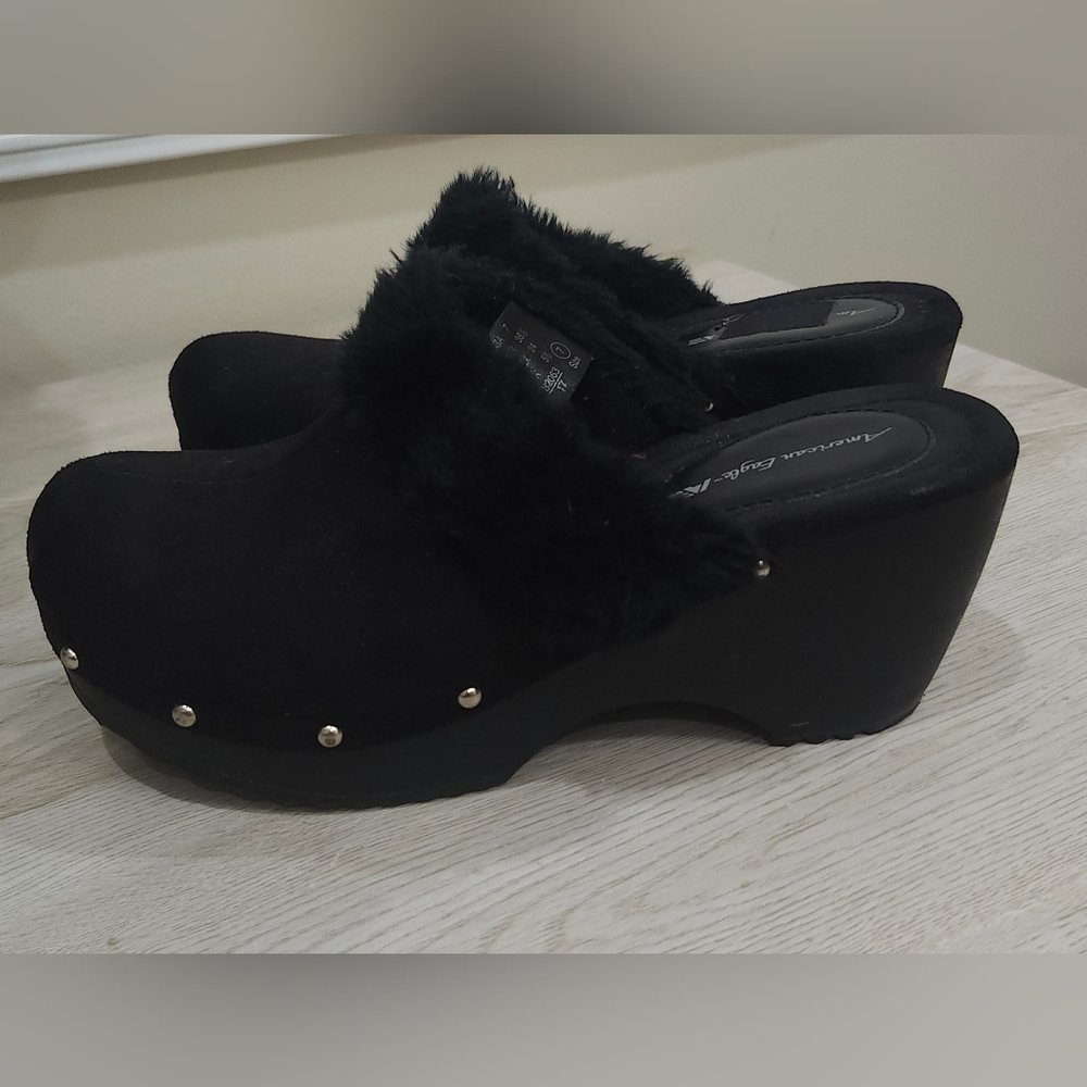 American Eagle Faux Suede Mules Faux Fur Lining Size 7